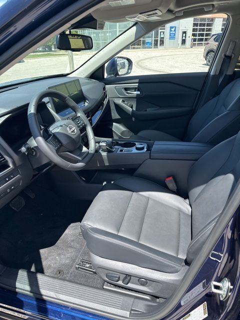 2025 Nissan Rogue SL Random Lake WI