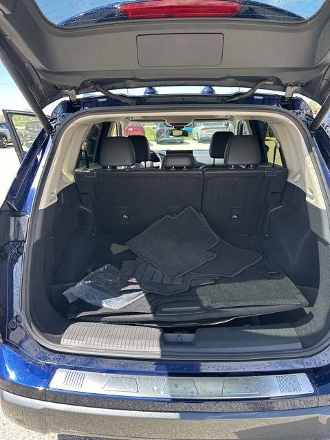 2025 Nissan Rogue SL Random Lake WI