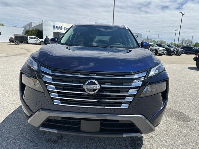 2025 Nissan Rogue SL Random Lake WI