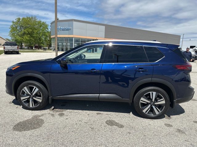 2025 Nissan Rogue SL Random Lake WI