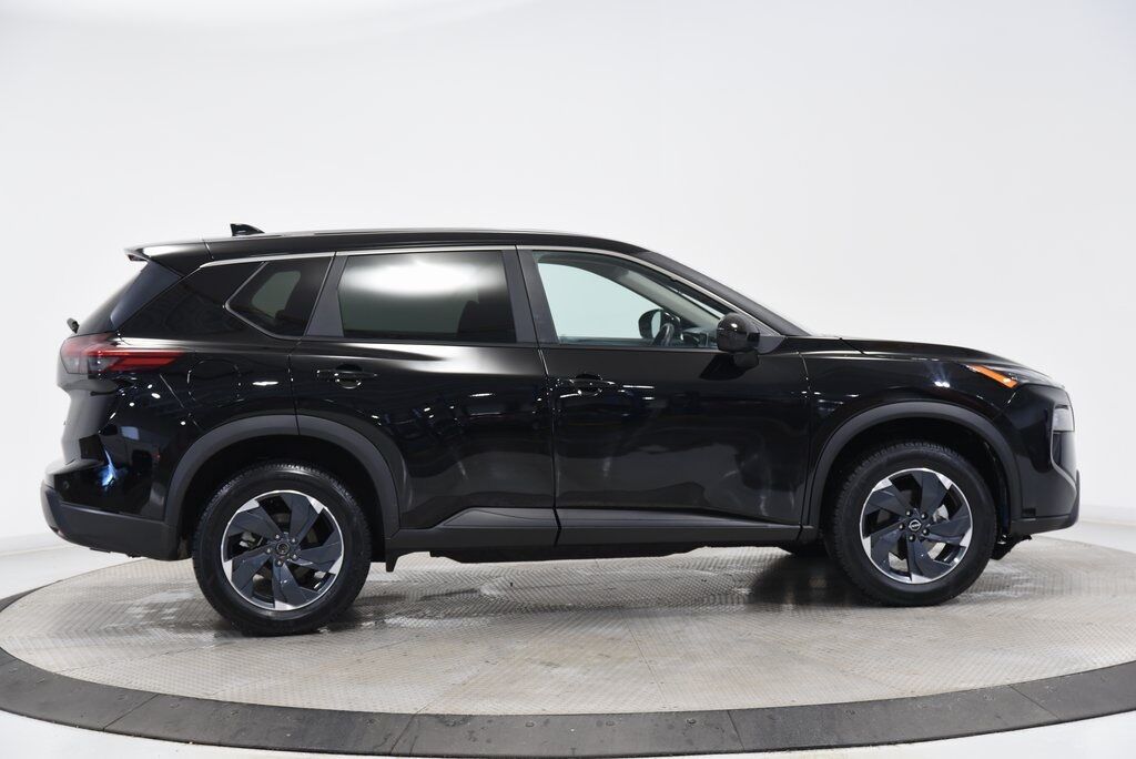 2025 Nissan Rogue SV Akron OH