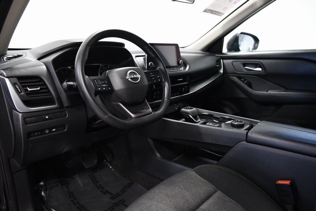 2025 Nissan Rogue SV Akron OH