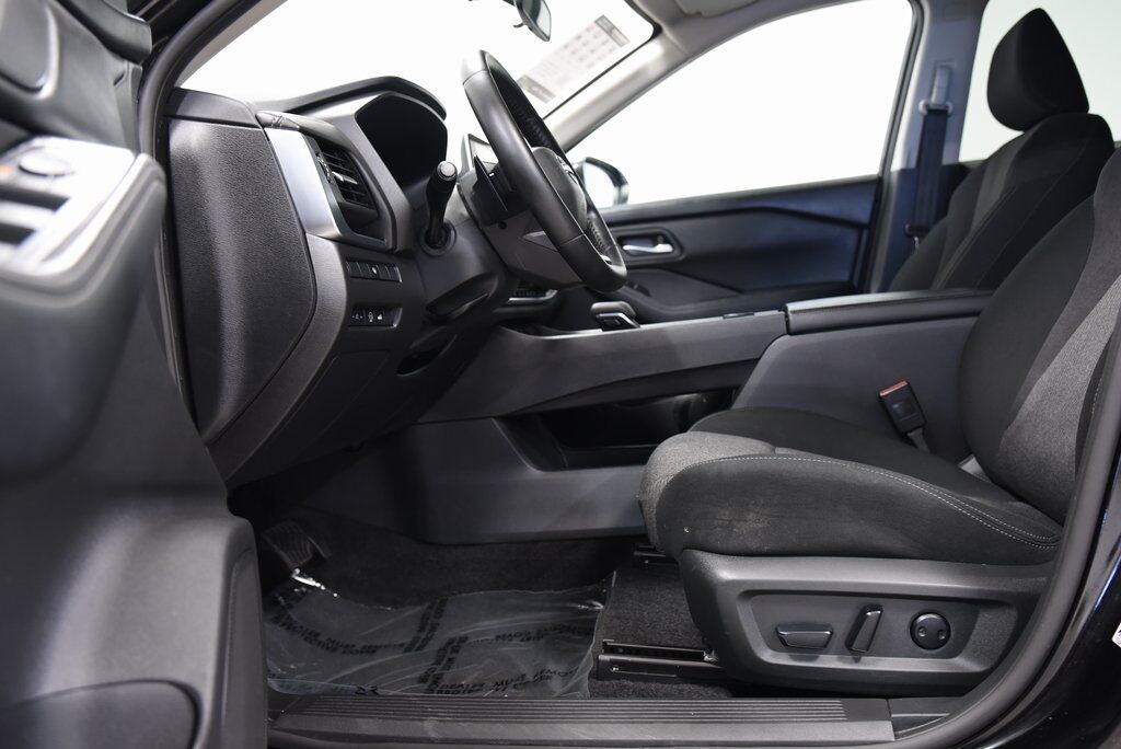 2025 Nissan Rogue SV Akron OH