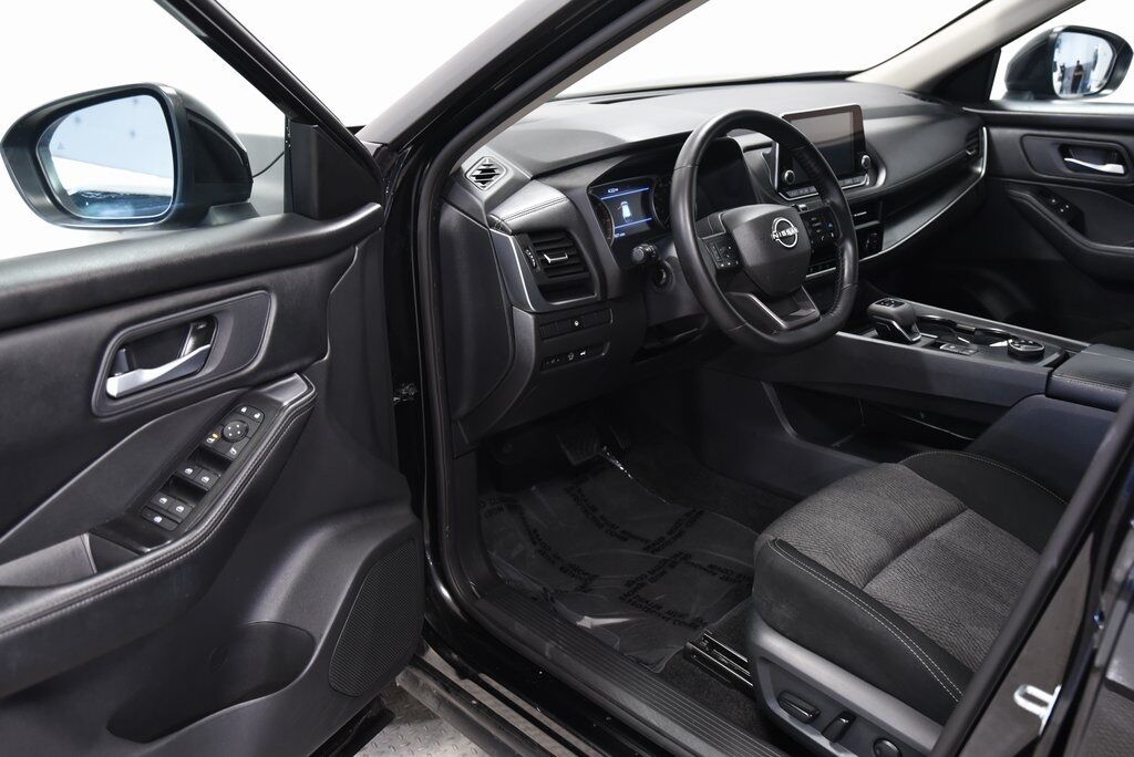 2025 Nissan Rogue SV Akron OH