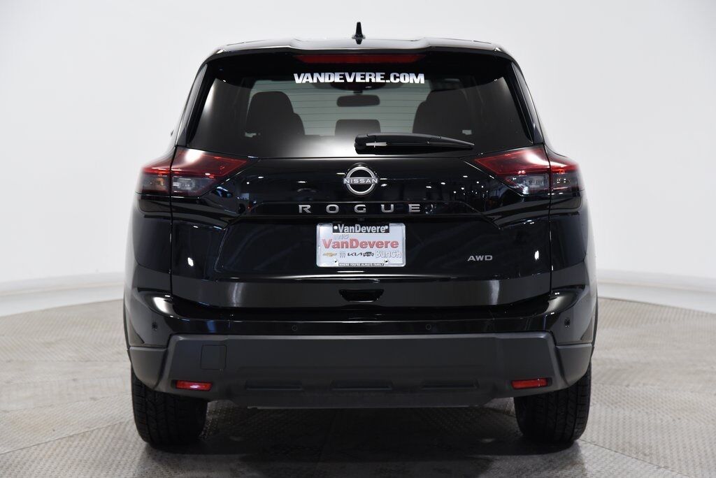 2025 Nissan Rogue SV Akron OH