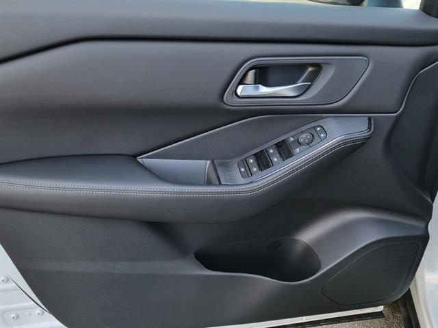 2025 Nissan Rogue SV FWD Seaside CA