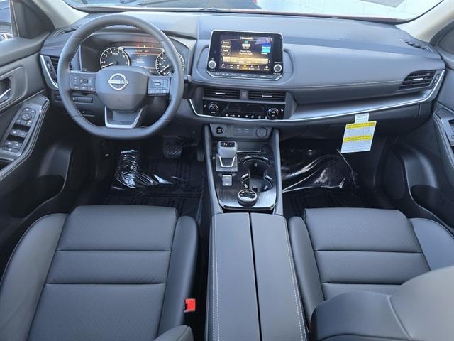 2025 Nissan Rogue SV FWD Seaside CA