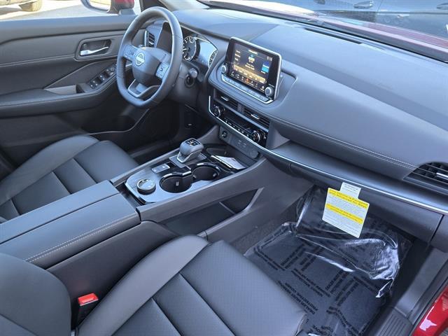 2025 Nissan Rogue SV FWD Seaside CA