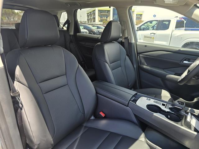 2025 Nissan Rogue SV FWD Seaside CA