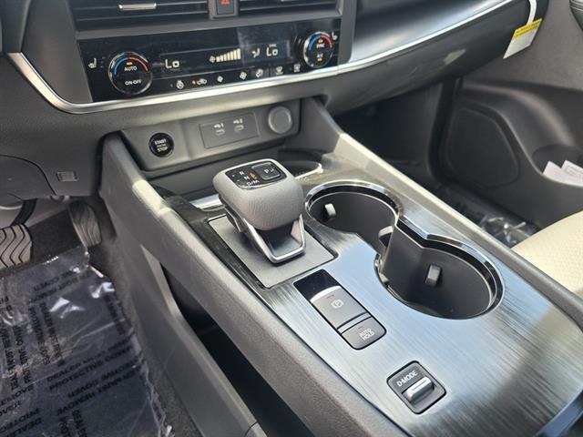 2025 Nissan Rogue SV FWD Seaside CA