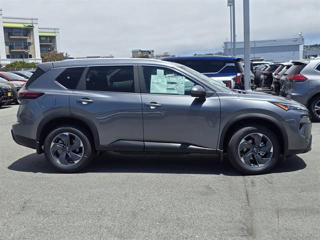 2025 Nissan Rogue SV FWD Seaside CA