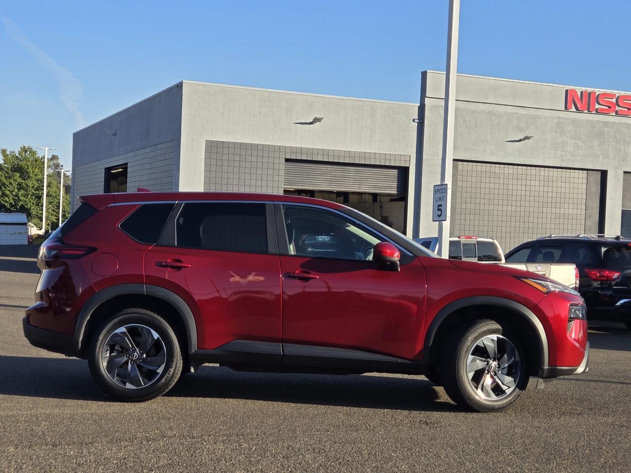 2025 Nissan Rogue SV