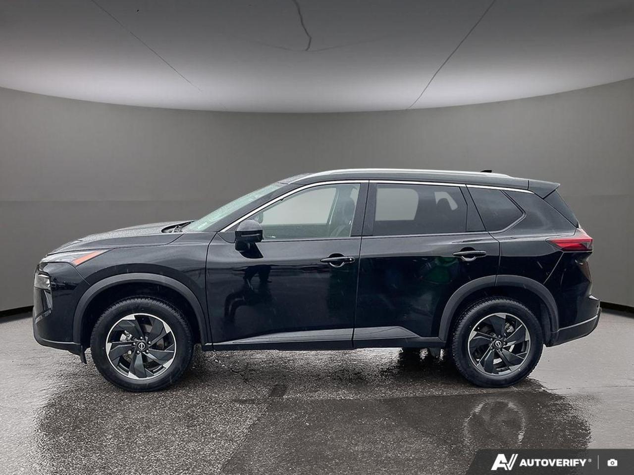 2025 Nissan Rogue SV Moonroof