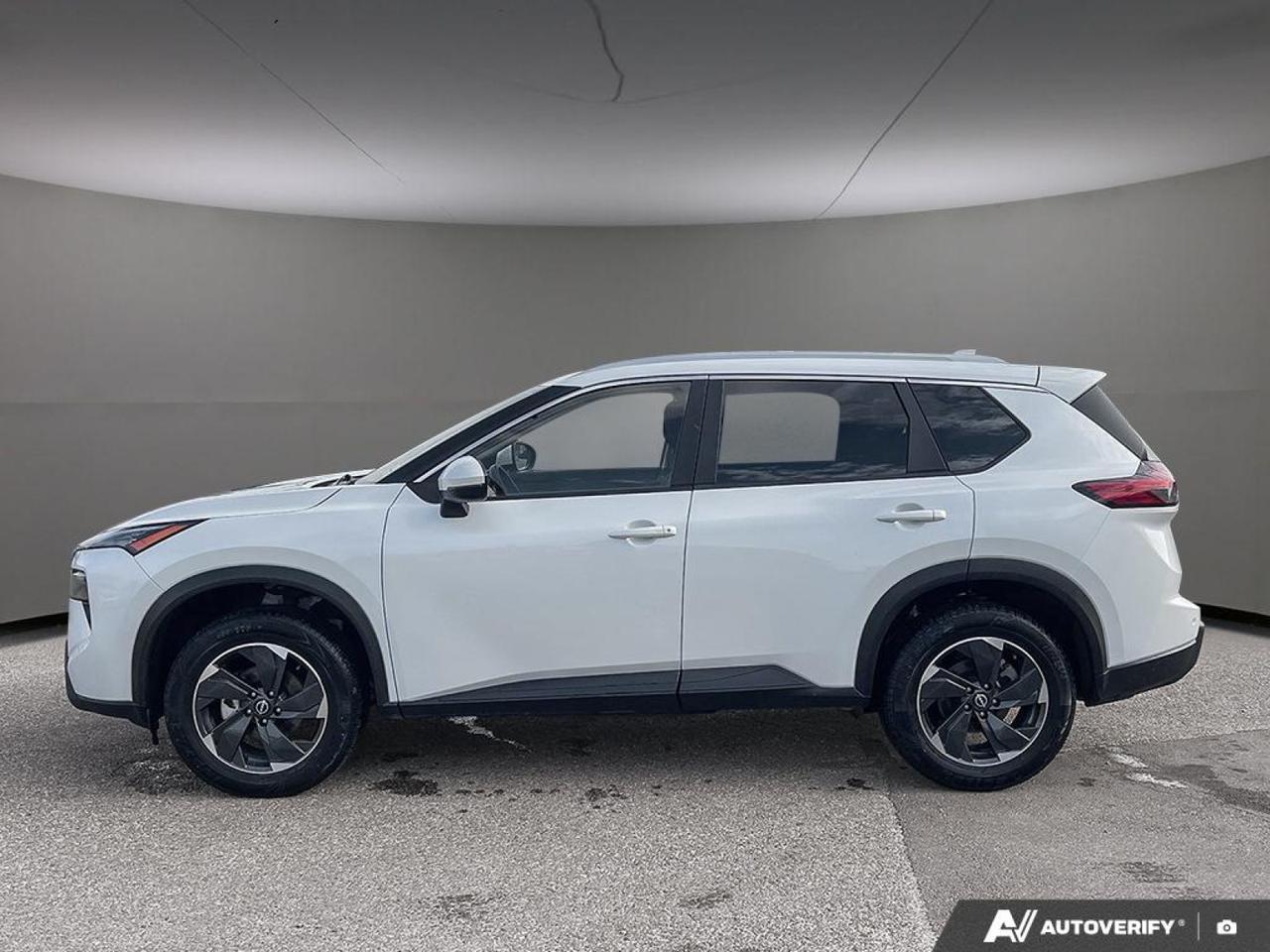 2025 Nissan Rogue SV Moonroof