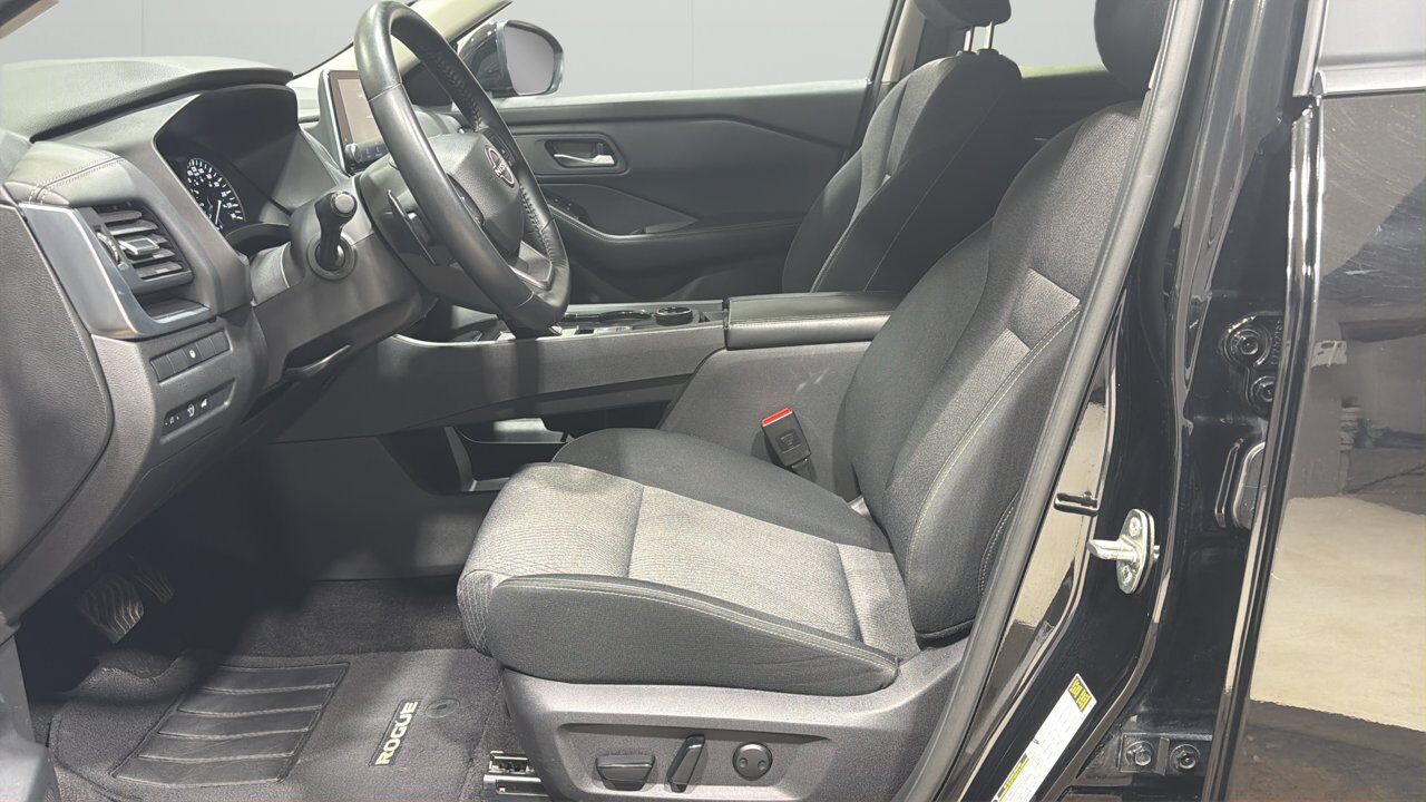 2025 Nissan Rogue SV Moonroof Sherwood Park AB