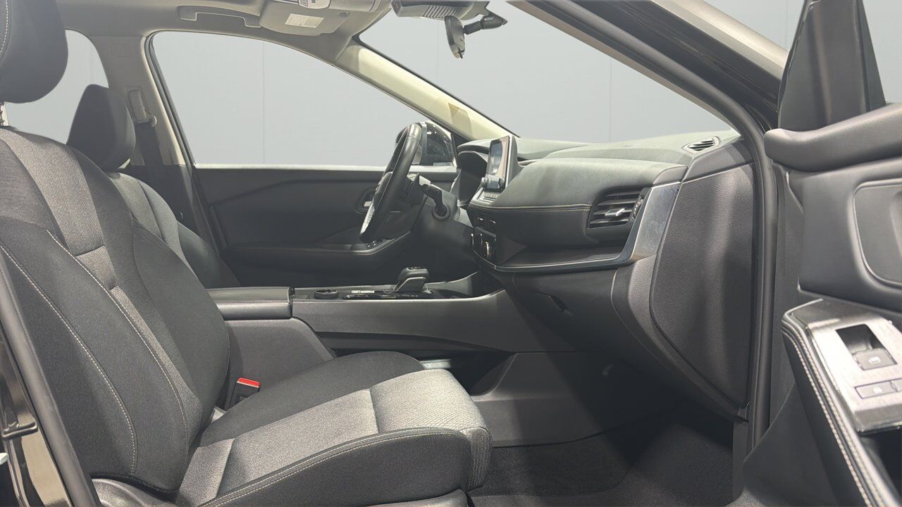 2025 Nissan Rogue SV Moonroof Sherwood Park AB