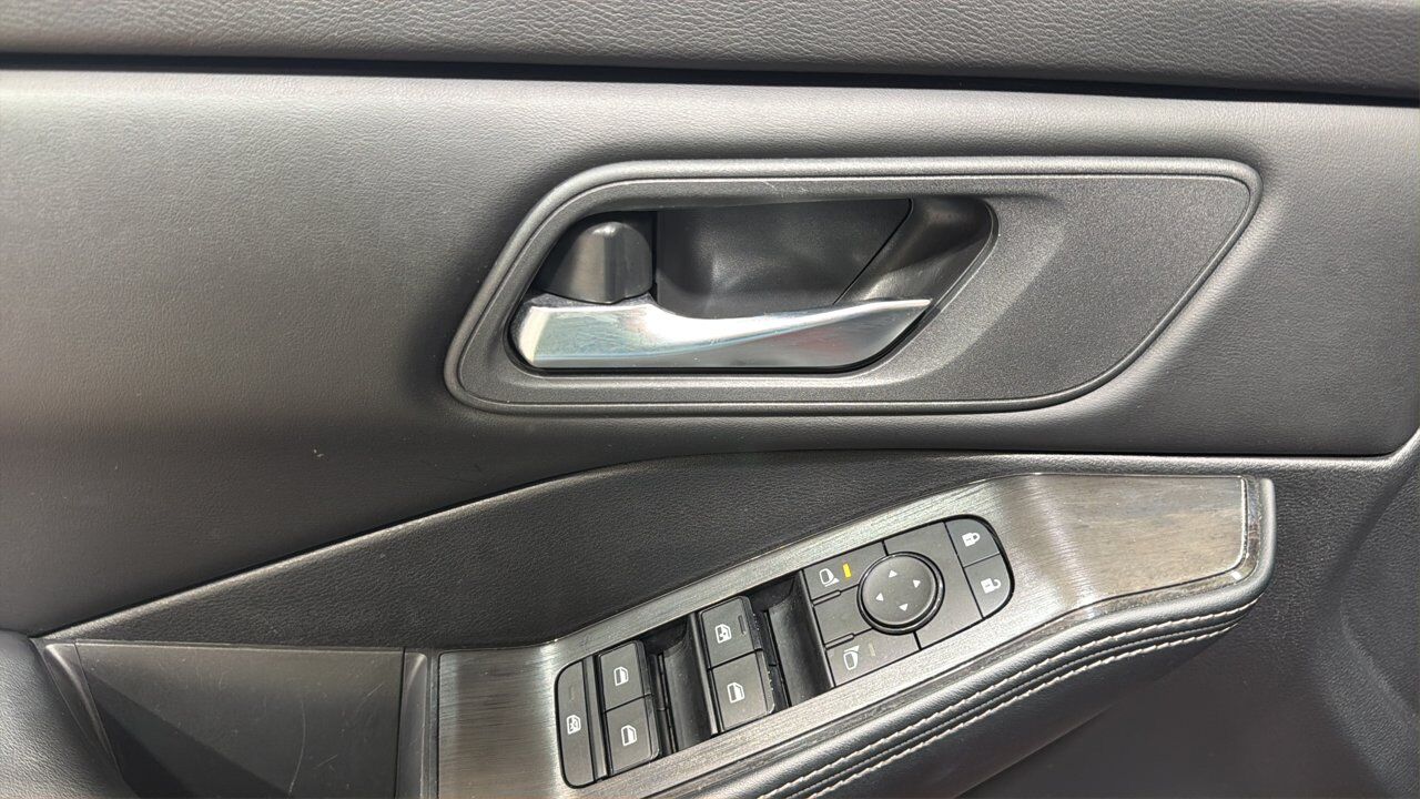 2025 Nissan Rogue SV Moonroof Sherwood Park AB