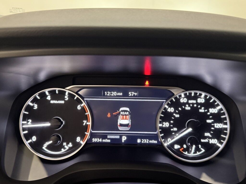 2025 Nissan Rogue SV Premium w/Panoramic Roof, Heated Leather Maumee OH