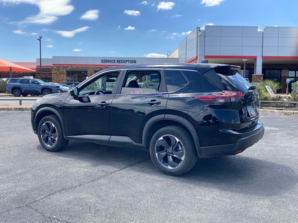 2025 Nissan Rogue SV