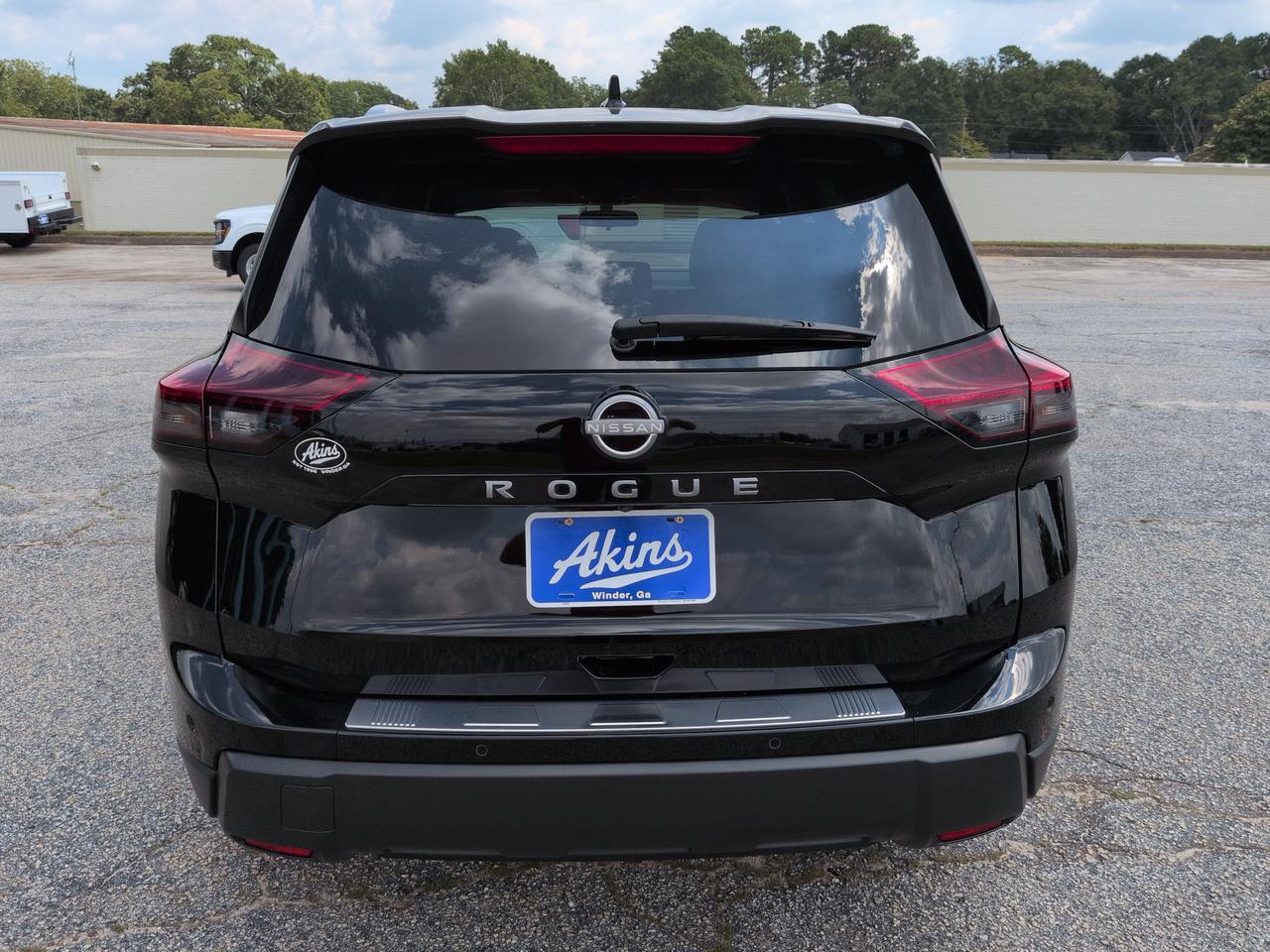 2025 Nissan Rogue SV Winder GA