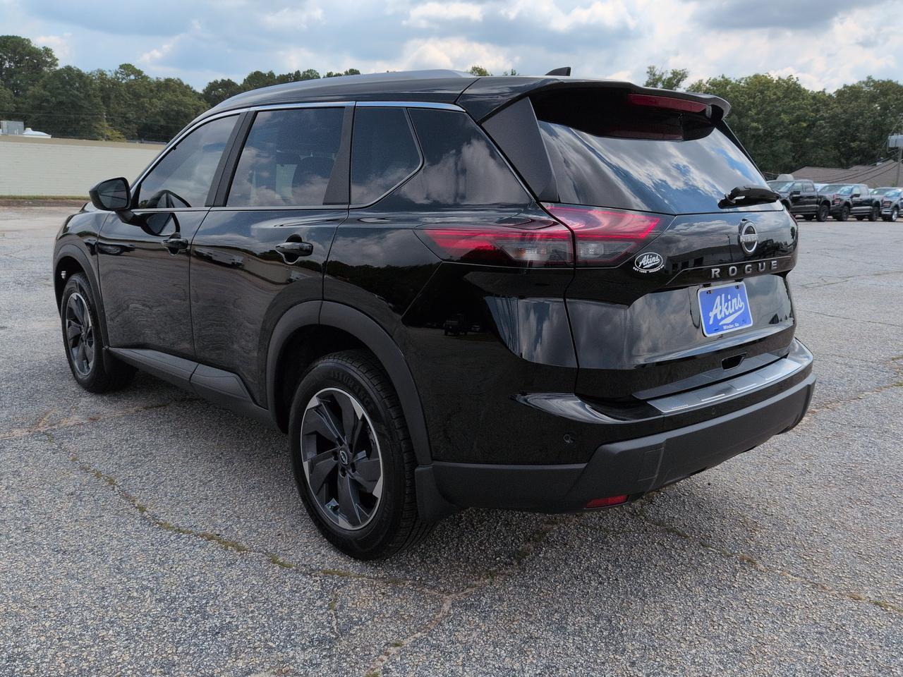 2025 Nissan Rogue SV Winder GA