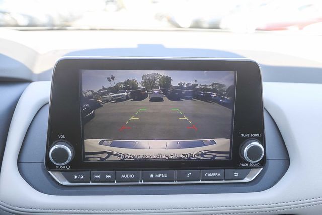 2025 Nissan Rogue SV Glendale CA