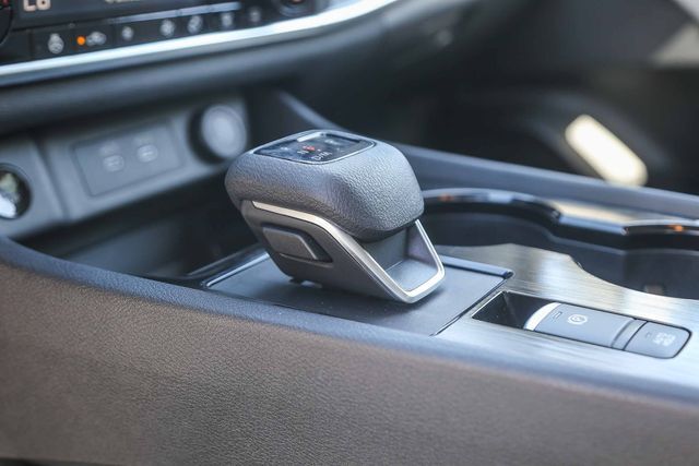 2025 Nissan Rogue SV Glendale CA