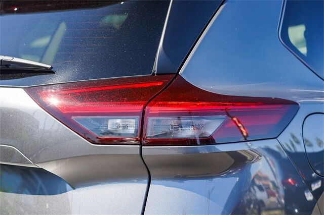 2025 Nissan Rogue SV Huntington Beach CA