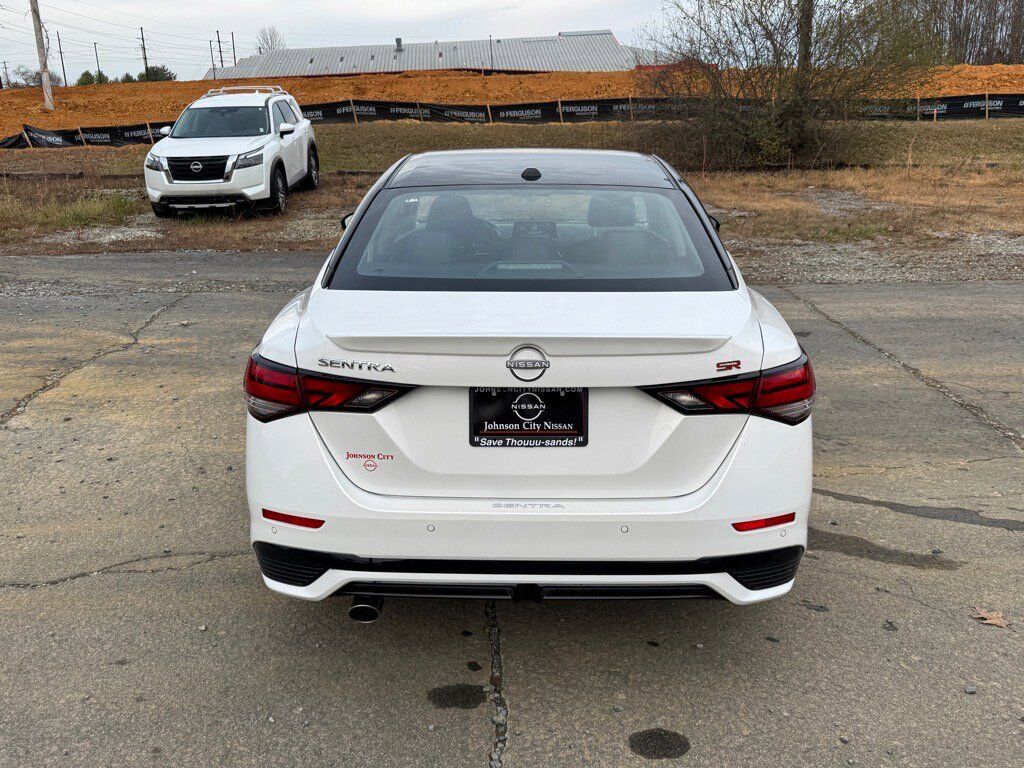 2025 Nissan Sentra SR photo 4