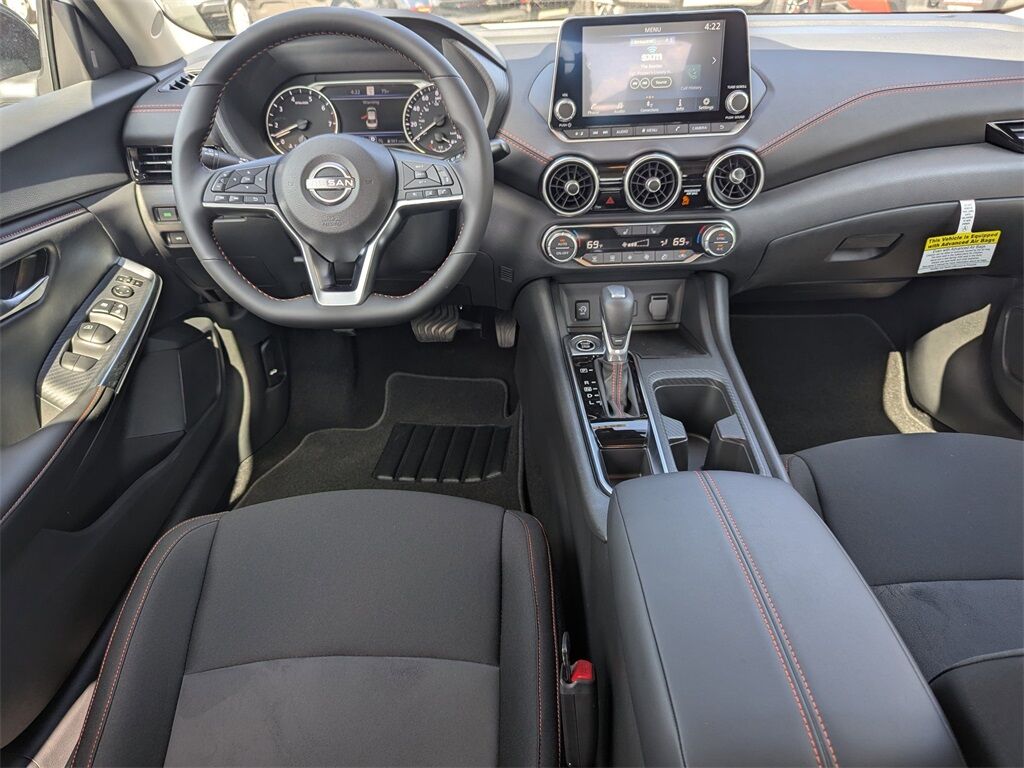 2025 Nissan Sentra SR photo 14