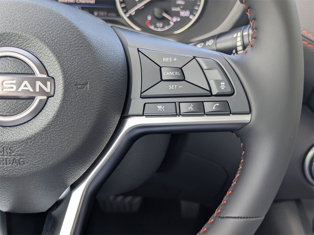 2025 Nissan Sentra SR photo 17