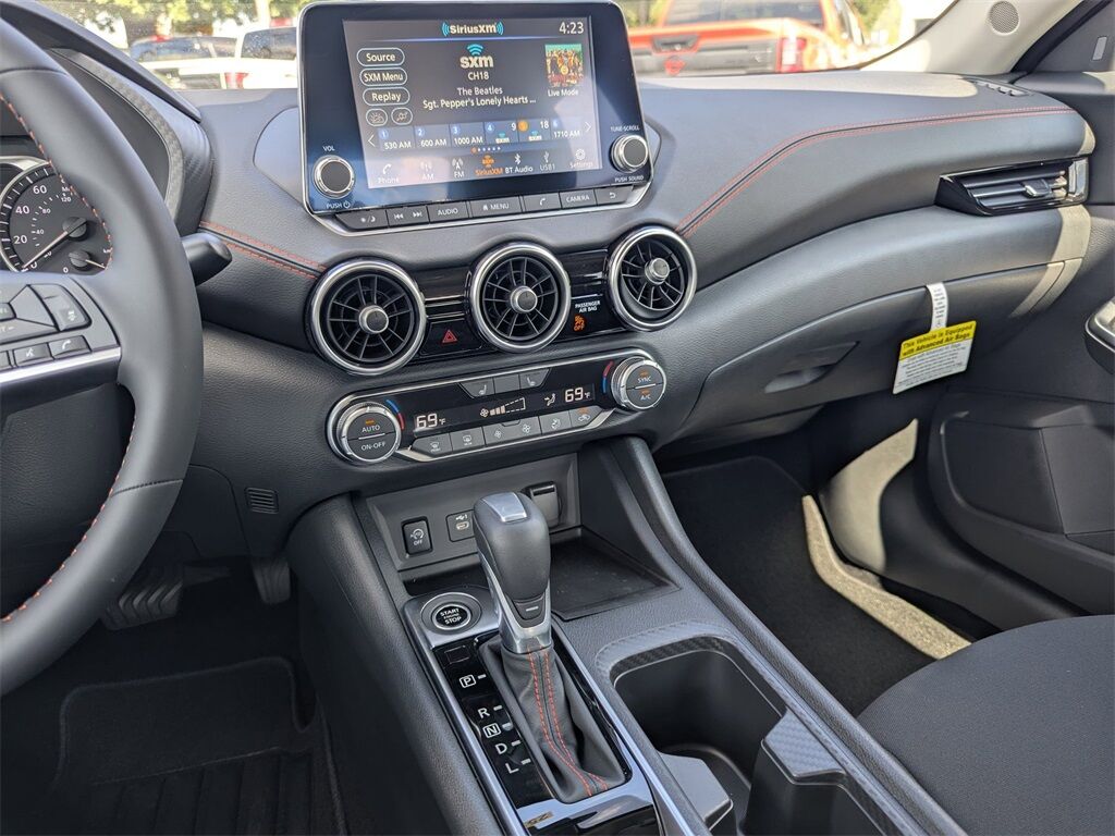 2025 Nissan Sentra SR photo 19