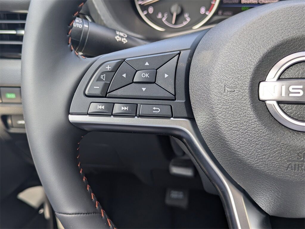 2025 Nissan Sentra SR photo 16