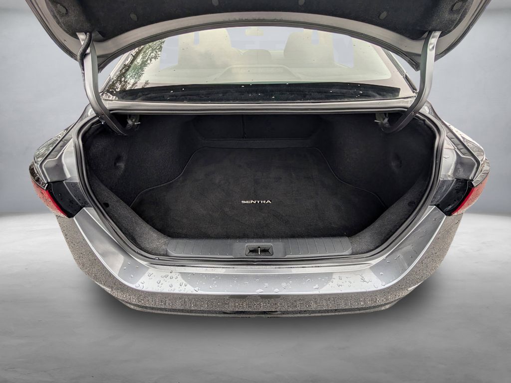 2025 Nissan Sentra SR Hunt Valley MD