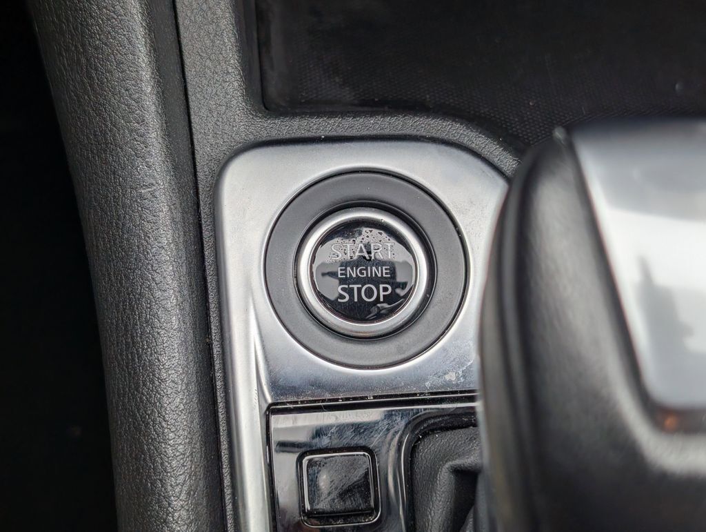 2025 Nissan Sentra SR Hunt Valley MD