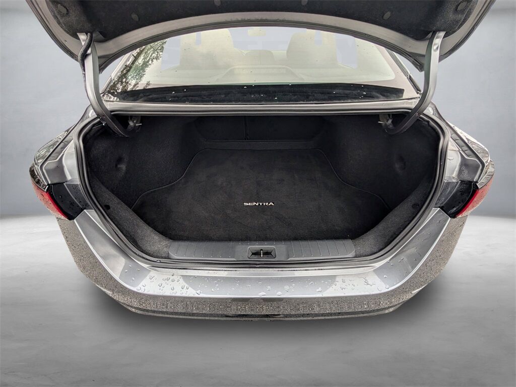 2025 Nissan Sentra SR Hunt Valley MD