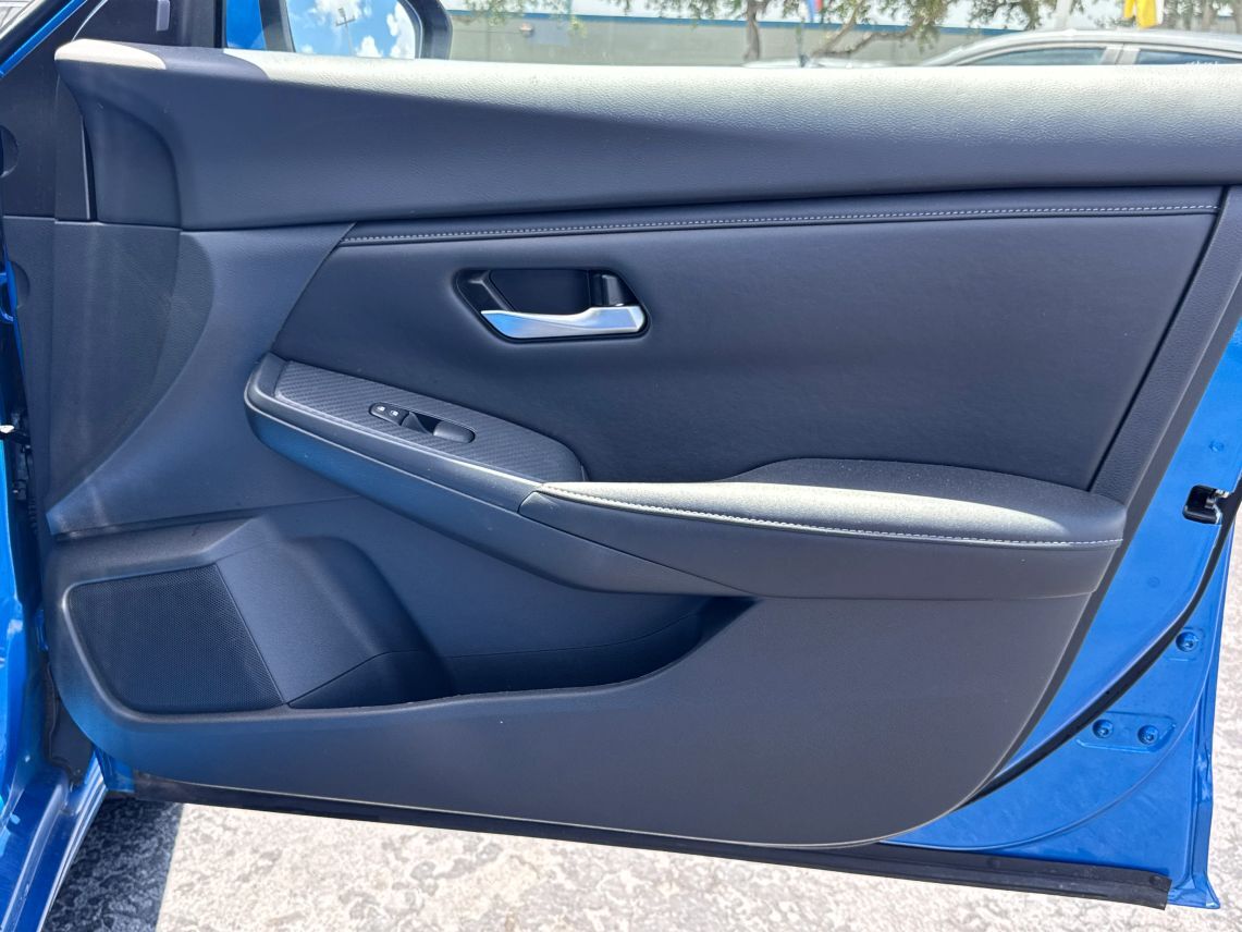 2025 Nissan Sentra SV Sedan 4D