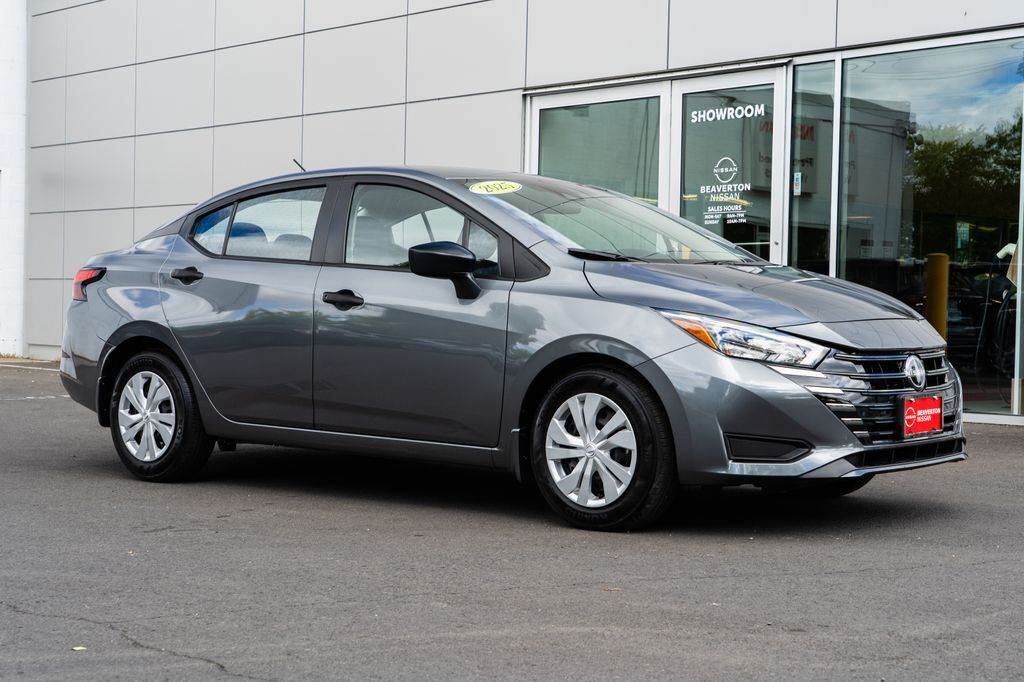 2025 Nissan Versa 1.6 S