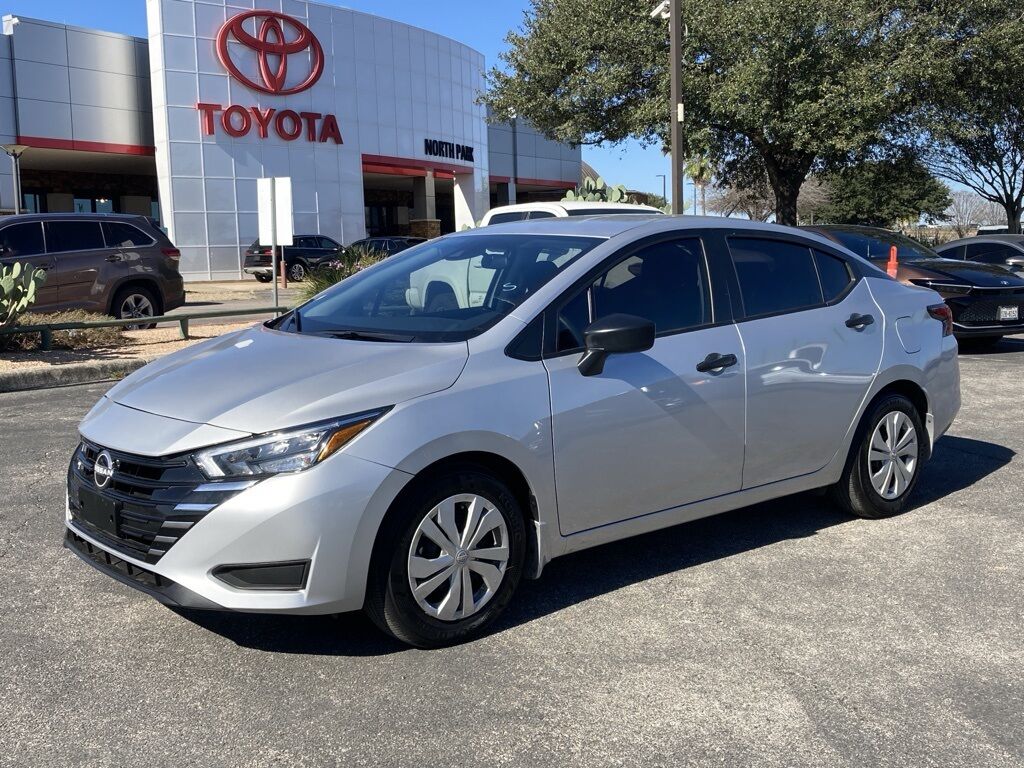 2025 Nissan Versa 1.6 S