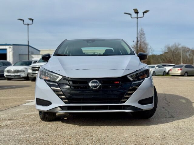 2025 Nissan Versa 1.6 SR