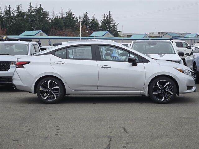 2025 Nissan Versa 1.6 SR