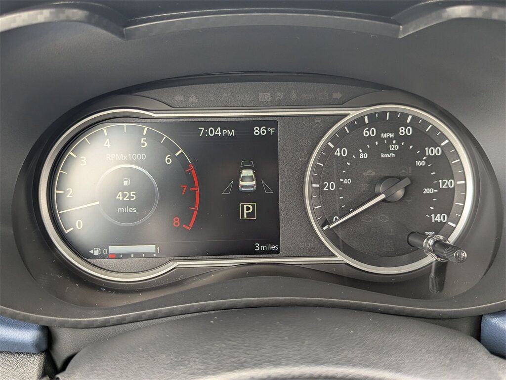 2025 Nissan Versa 1.6 SV photo 17