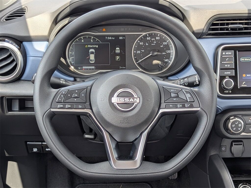 2025 Nissan Versa 1.6 SV photo 14
