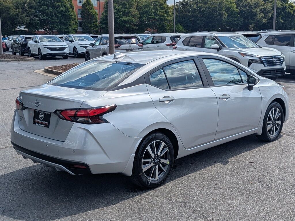 2025 Nissan Versa 1.6 SV photo 7