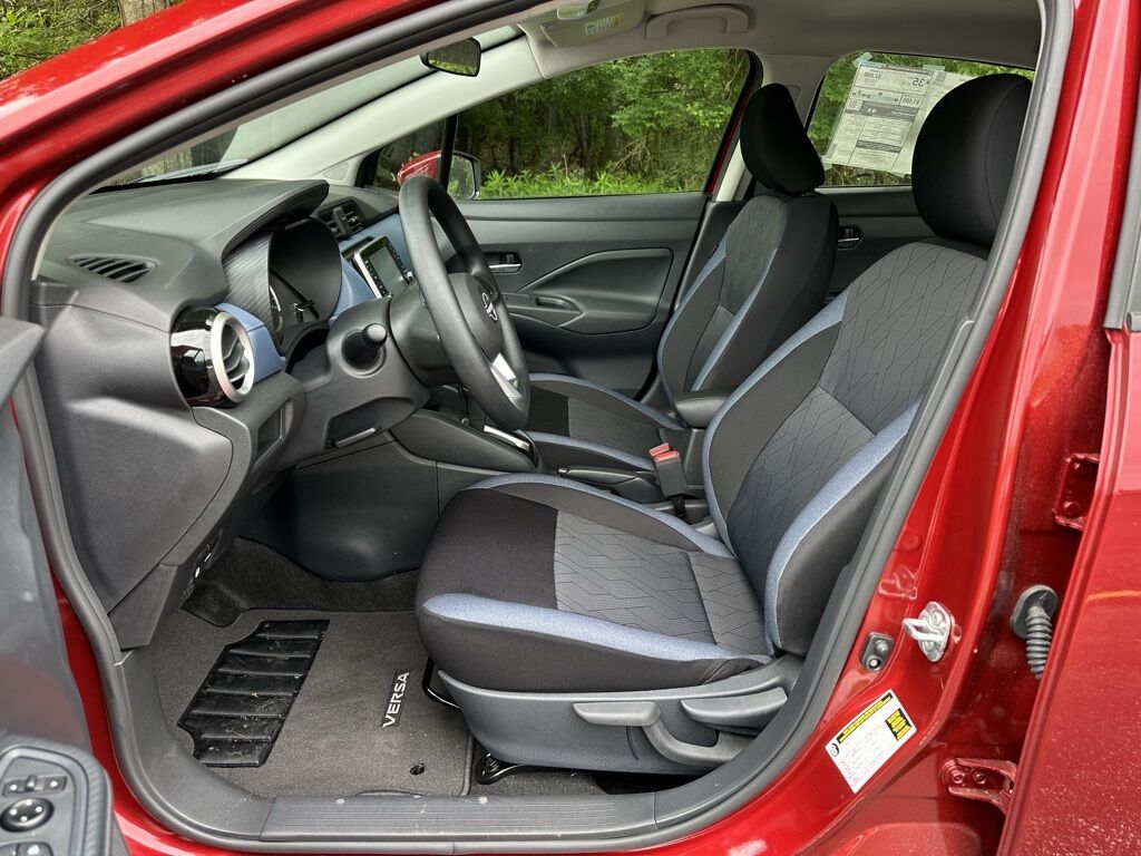 2025 Nissan Versa 1.6 SV San Clemente CA