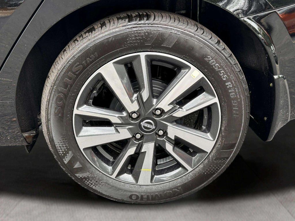 2025 Nissan Versa 1.6 SV San Clemente CA