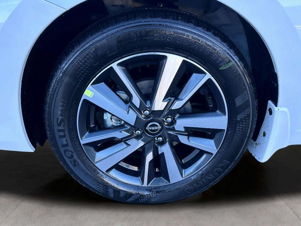 2025 Nissan Versa 1.6 SV San Clemente CA