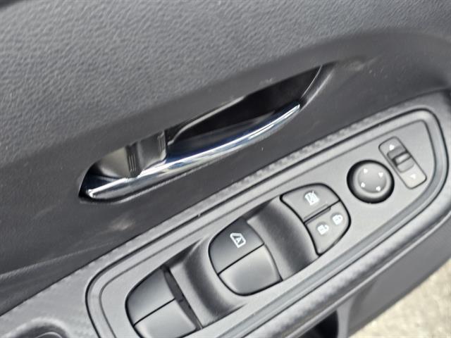 2025 Nissan Versa 1.6 SV Seaside CA