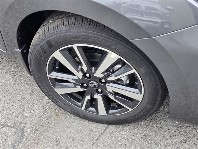 2025 Nissan Versa 1.6 SV Seaside CA
