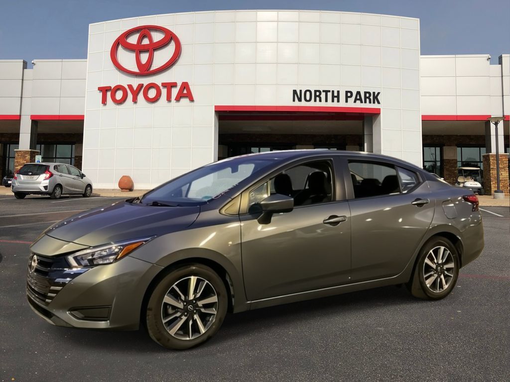 2025 Nissan Versa 1.6 SV